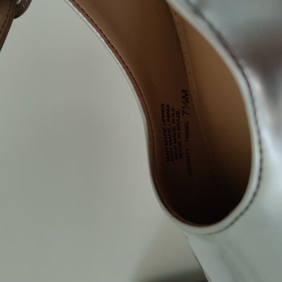 Copper Key Tinsel Patent Mary Jane Pumps in silver - Picture 9 of 12